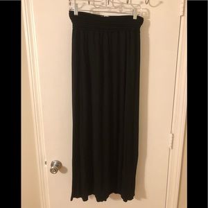 Black maxi skirt size medium